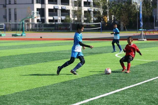 半场数据：川崎前锋13次射门7成控球 泰山5射门