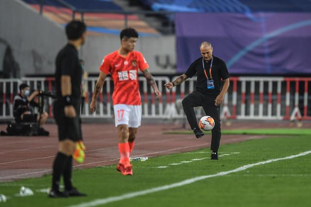 很扎眼！季后赛球员失误榜前八 除了哈登其他人四冠起步